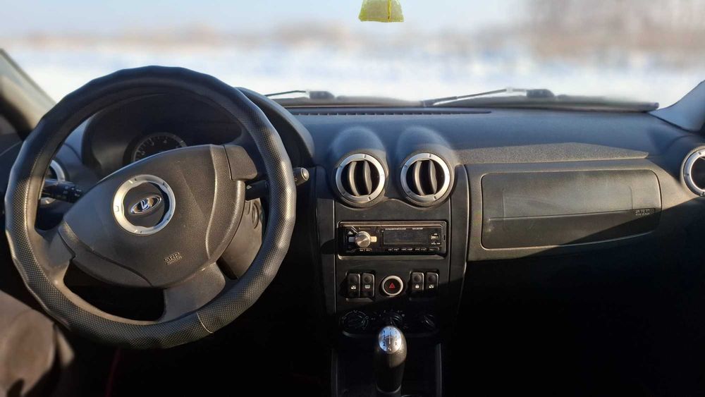 Продам ларгус...