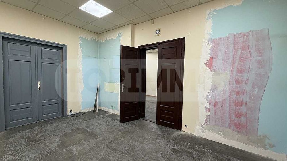 Дава се под наем Офис в Варна, Център - 85 кв.м за 797.64 € - Снимка #5
