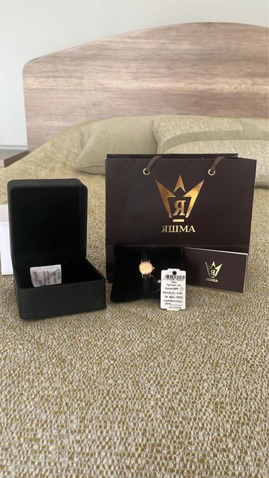 Продам часы золотые яшма