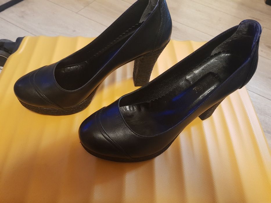 Дамски обувки от естествена кожа