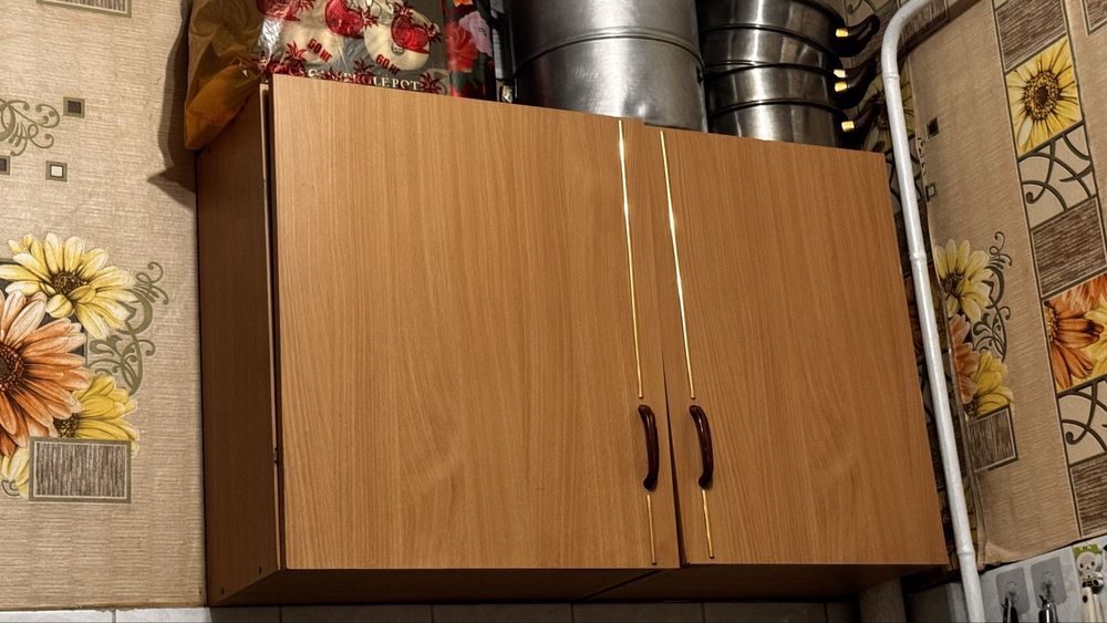 Кухонный гарнитур + стол с стульями 3в1