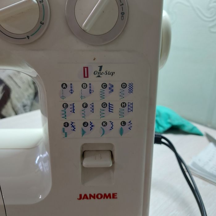 Швейная машинка Джаноме