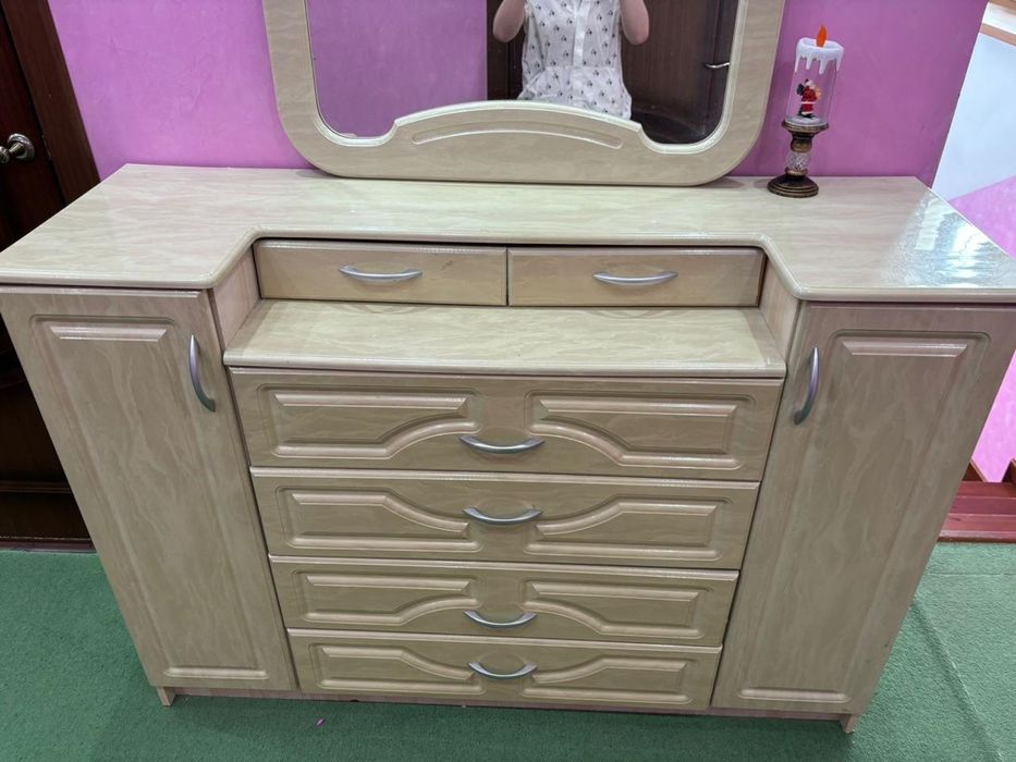 Спальный гарнитур