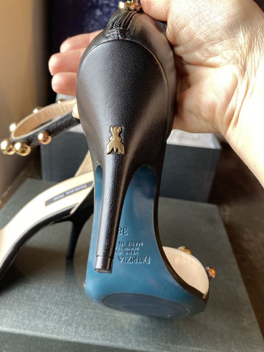 Черни, кожени сандали Patrizia Pepe