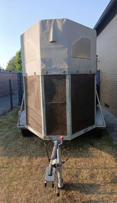 Remorca cai 2000 kg