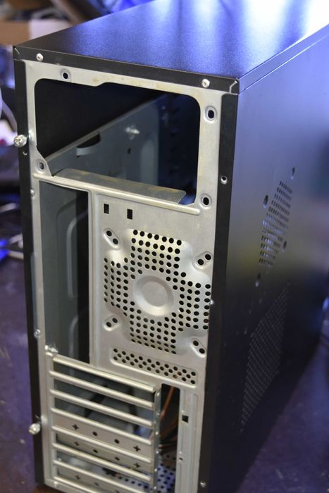 Кутия за компютър Power box
