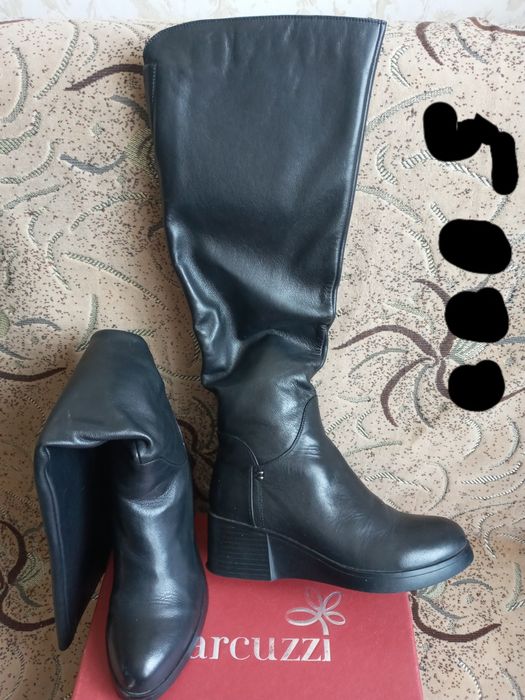Продам женские кожаные сапоги