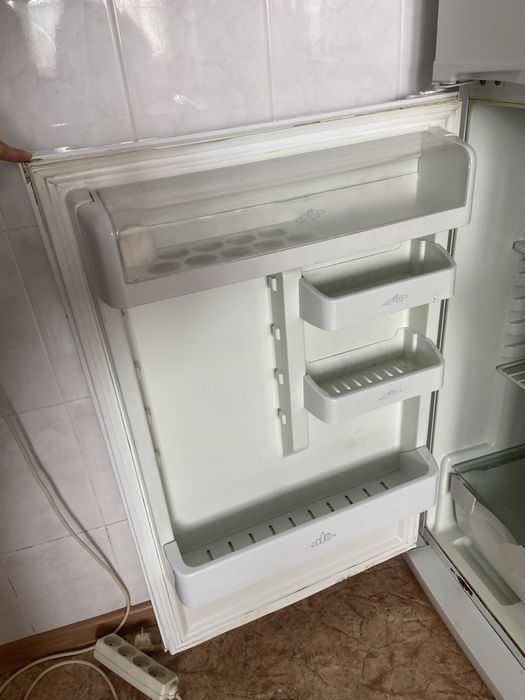 Продам холодильник