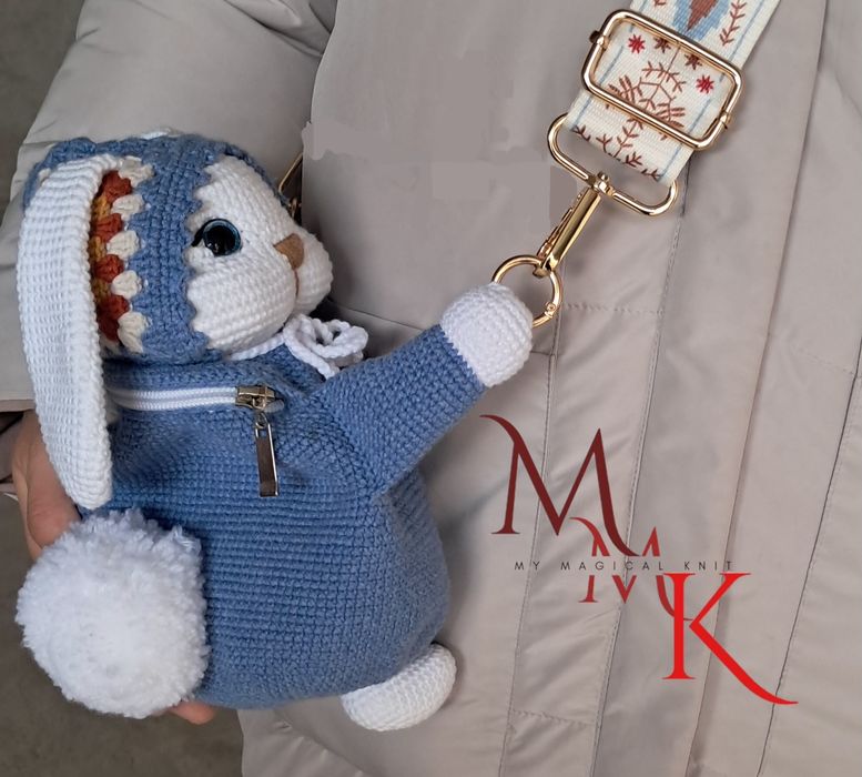 Вязаная сумка с зайчиком (To‘qilgan quyonchali sumka)
