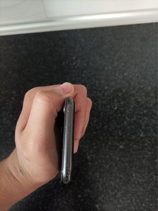 Iphone 8 holati yaxshi 64 tali