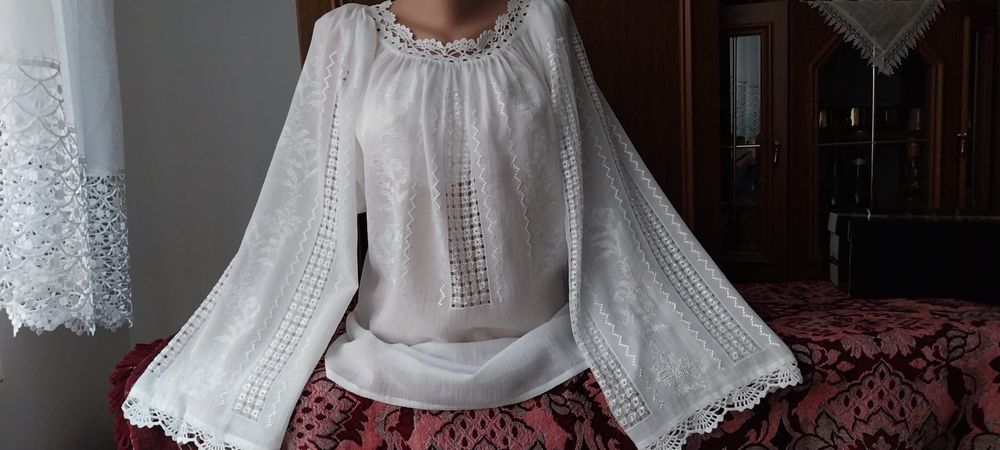 Ie, camasa traditionala de vanzare