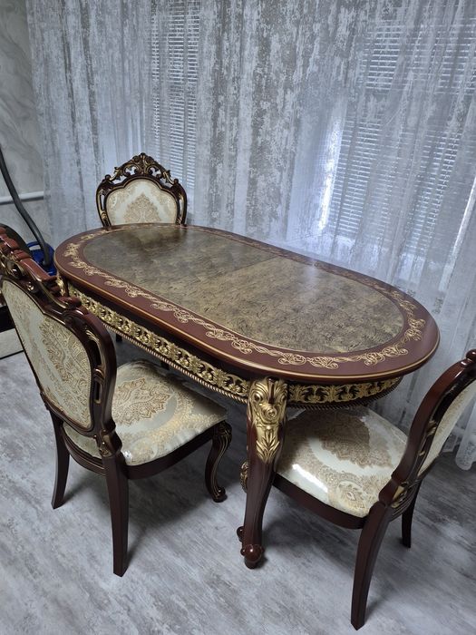 Шикарный резной стол