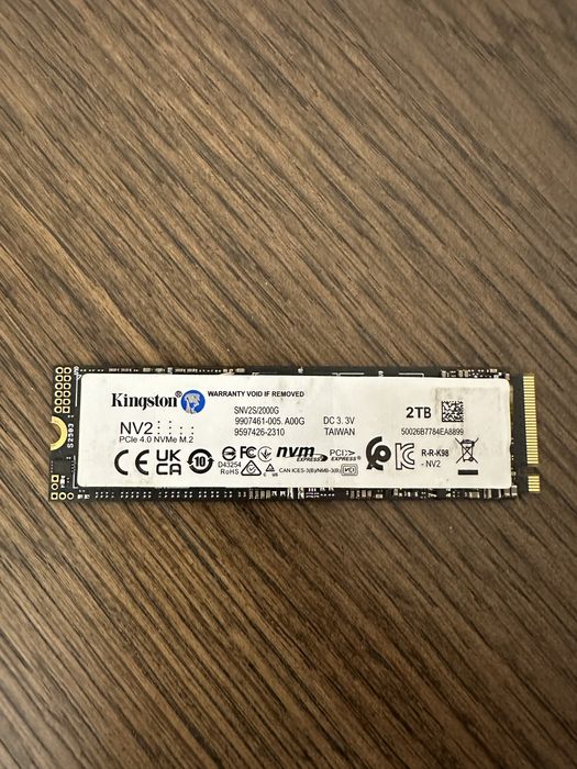 Kingston nv2 2tb (fals/fake, are 128gb)