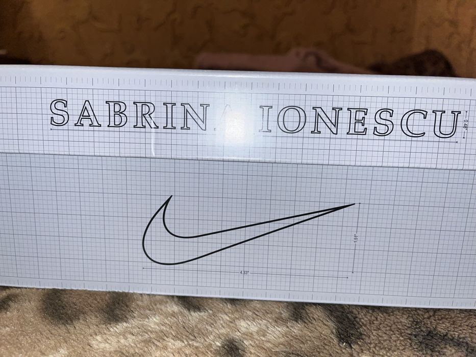 Продаю кросовки сабрины 3 баскетбольный