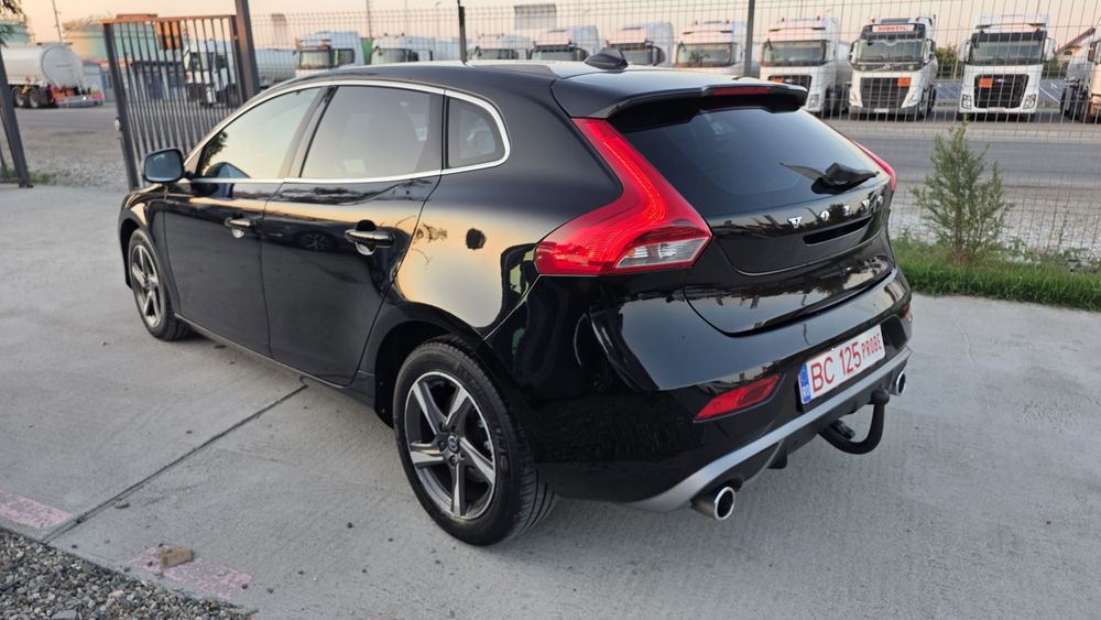 Volvo R- DESIGN V 40 An 2016 2.0 Diesel E6 Cash sau Rate