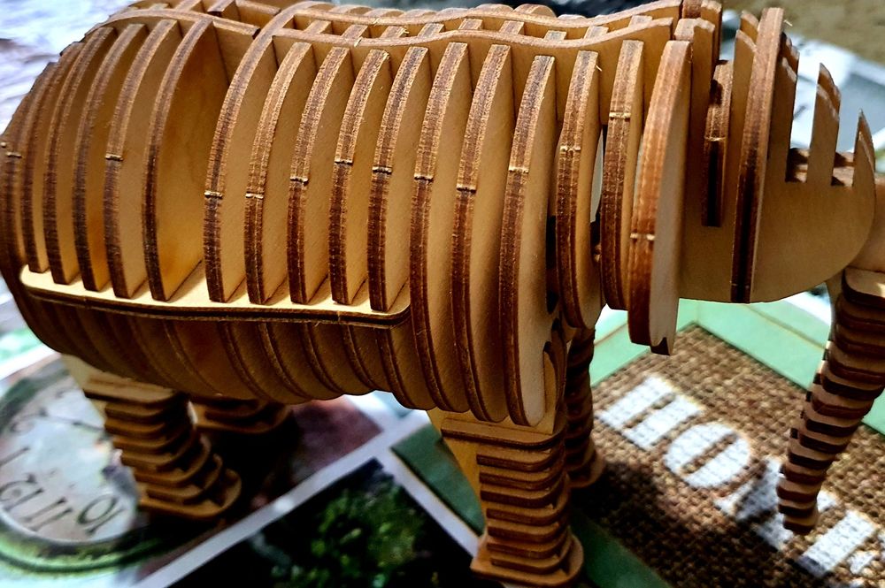 Продаётся  красивый сувенир.