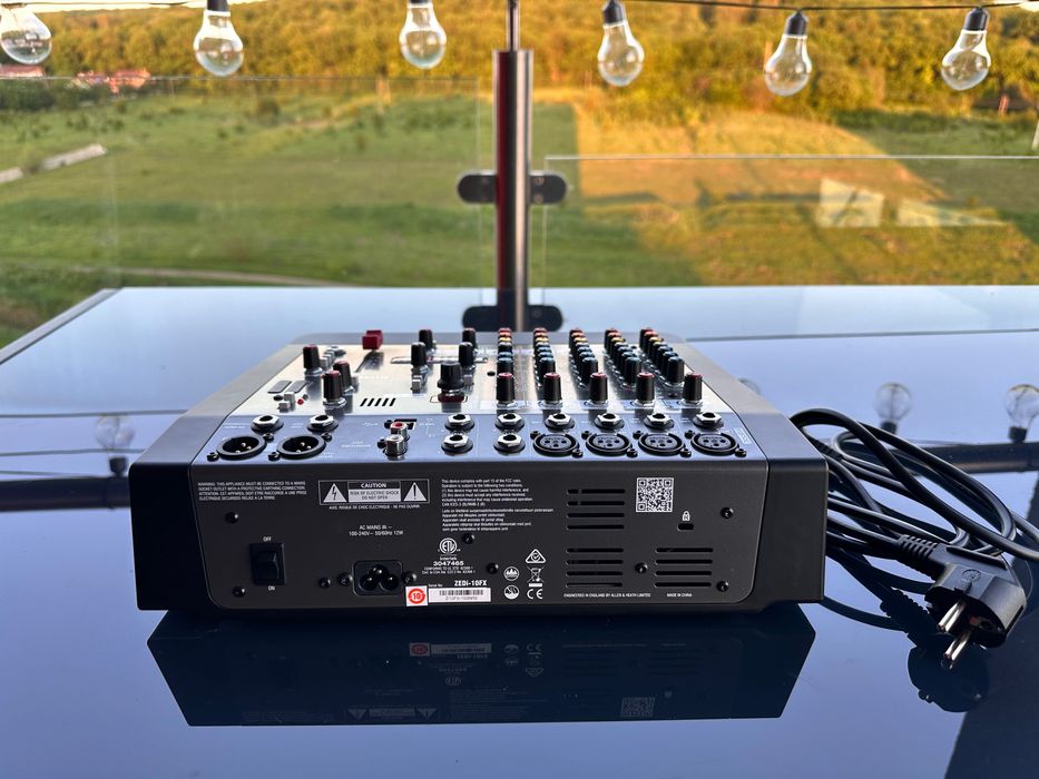 Mixer Allen & Heath ZEDi-10 FX – Semiprofesional cu interfață USB