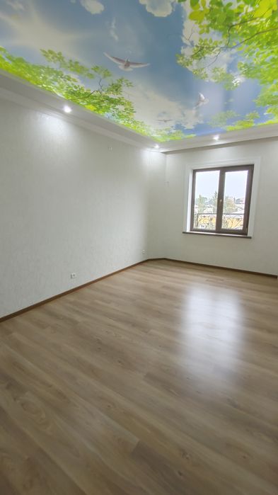 Шахар марказида 3 хоналик евроремонт квартира сотилади узимизни уй