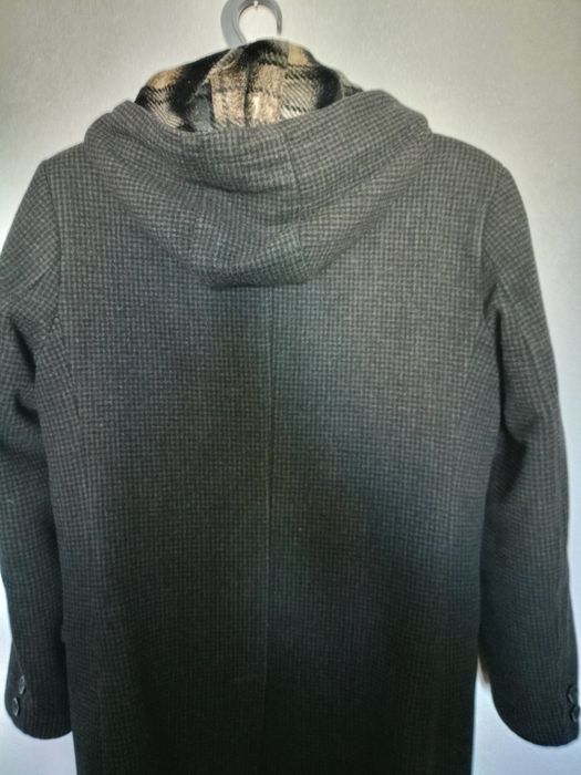 Продам пальто на мальчика лет 11-13