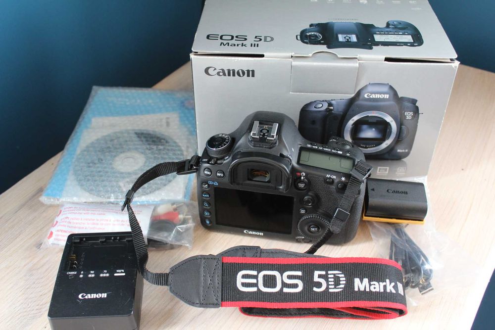 Фотоапарат Canon 5D mk3 / Canon 5D Mark iii на 37K кадъра