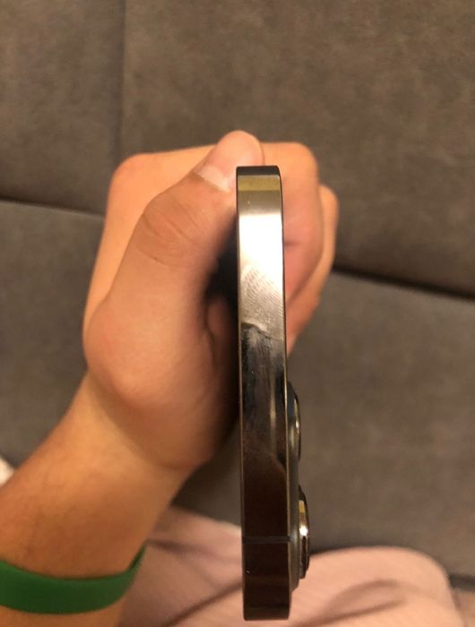 Продается Iphone 13 pro max 
Face ID - есть 
True Tone - ест