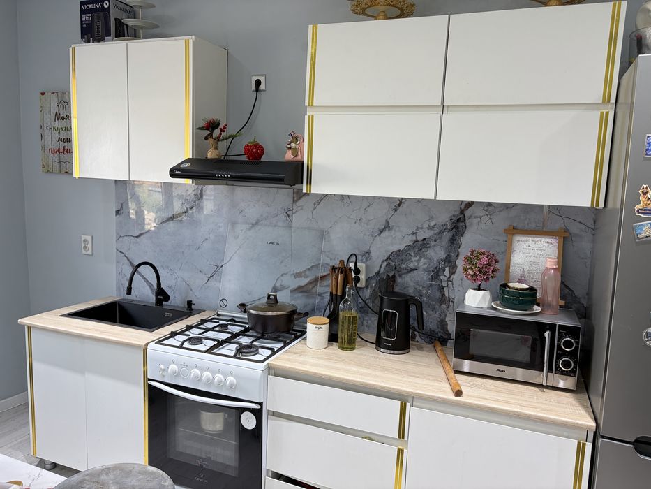 Продается кухонная гарнитура