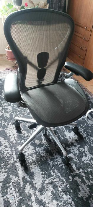 Herman Miller Aeron REMASTERED Graphite