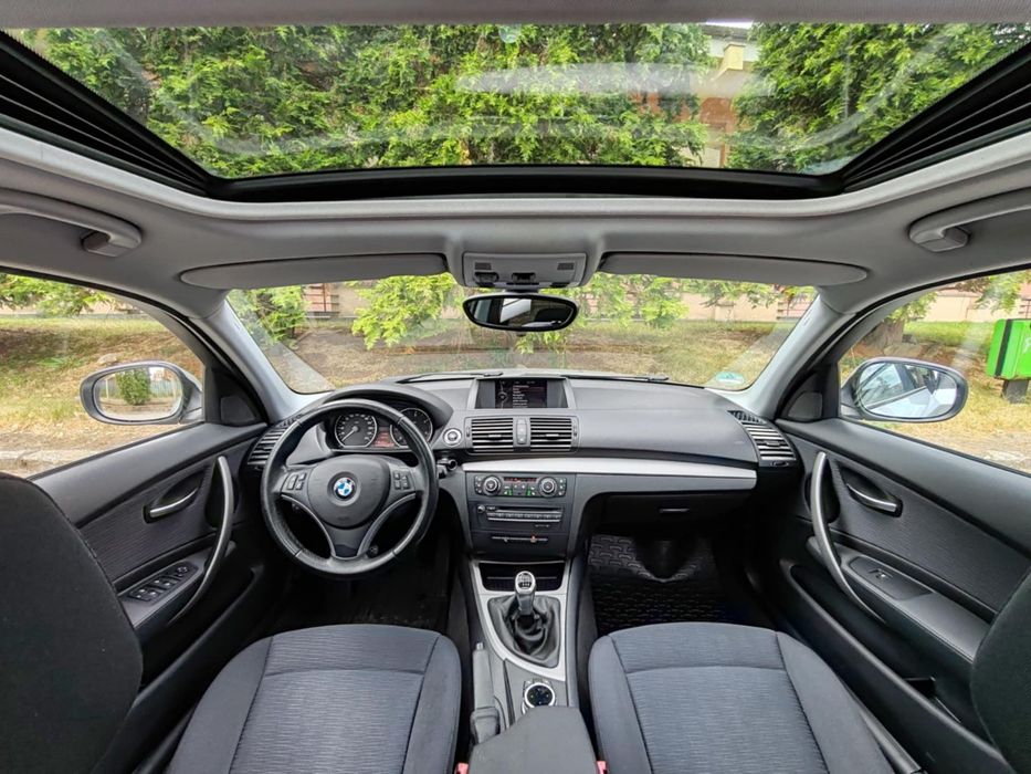 Vând BMW seria 1 /trapă/navigatie