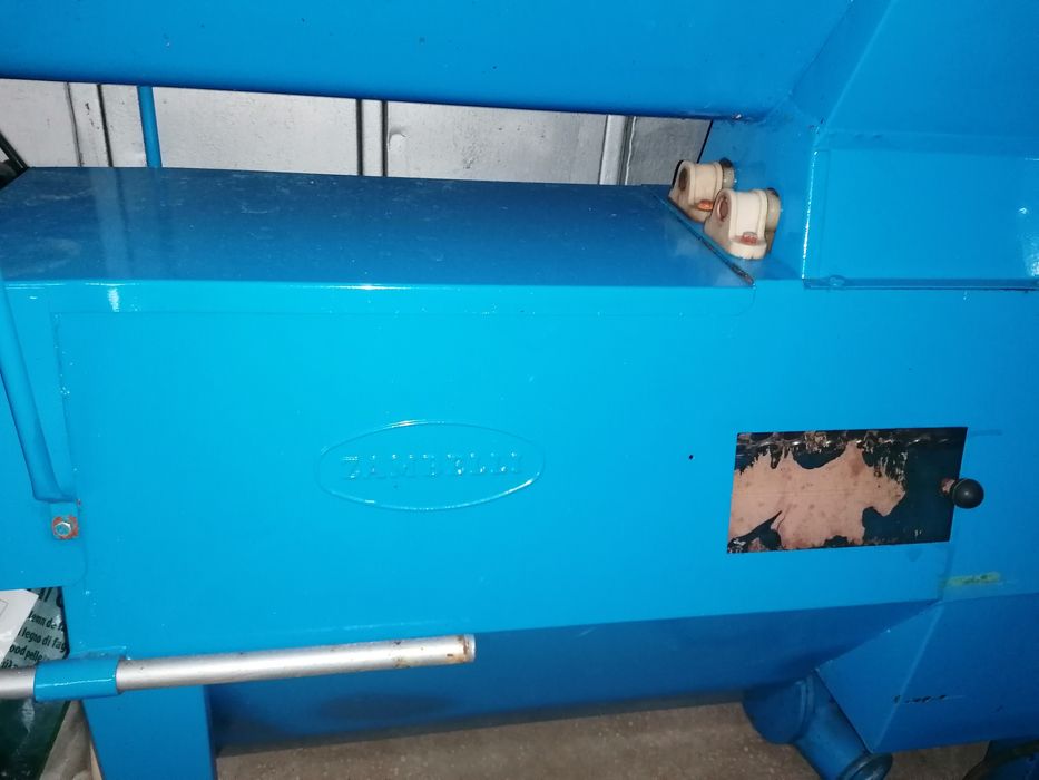 Zdrobitor struguri cu desciorchinare si pompa transfer must