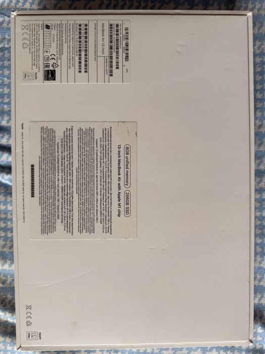 Срочно продам macbook air 13- inch