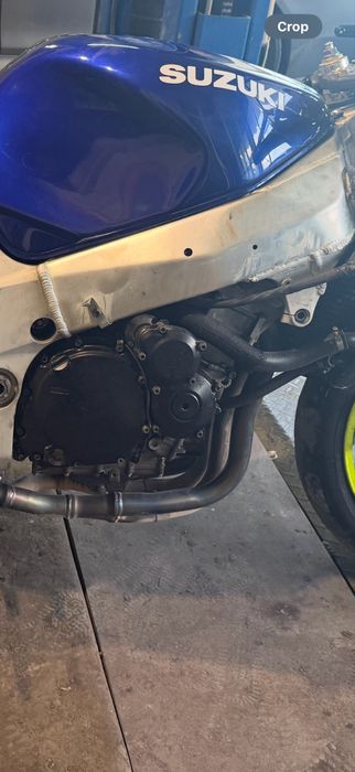 Suzuki gsxr 600 k1-k3