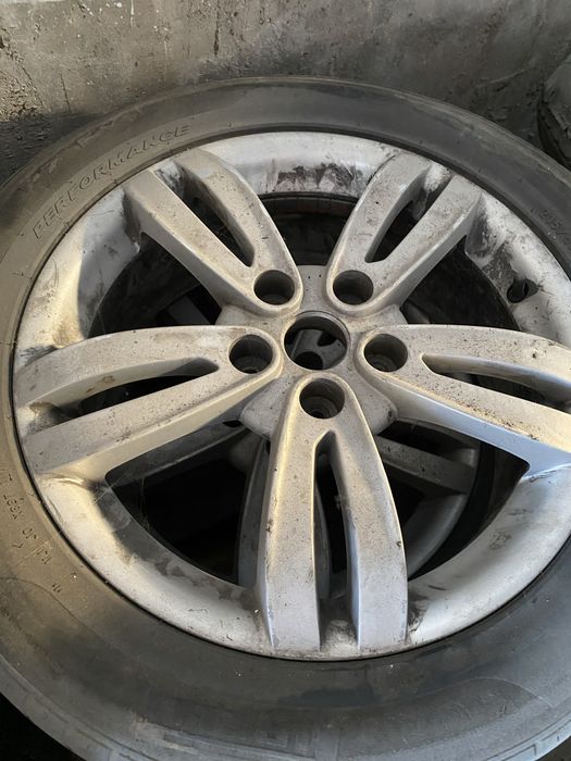 Продам комплект дисков с резиной