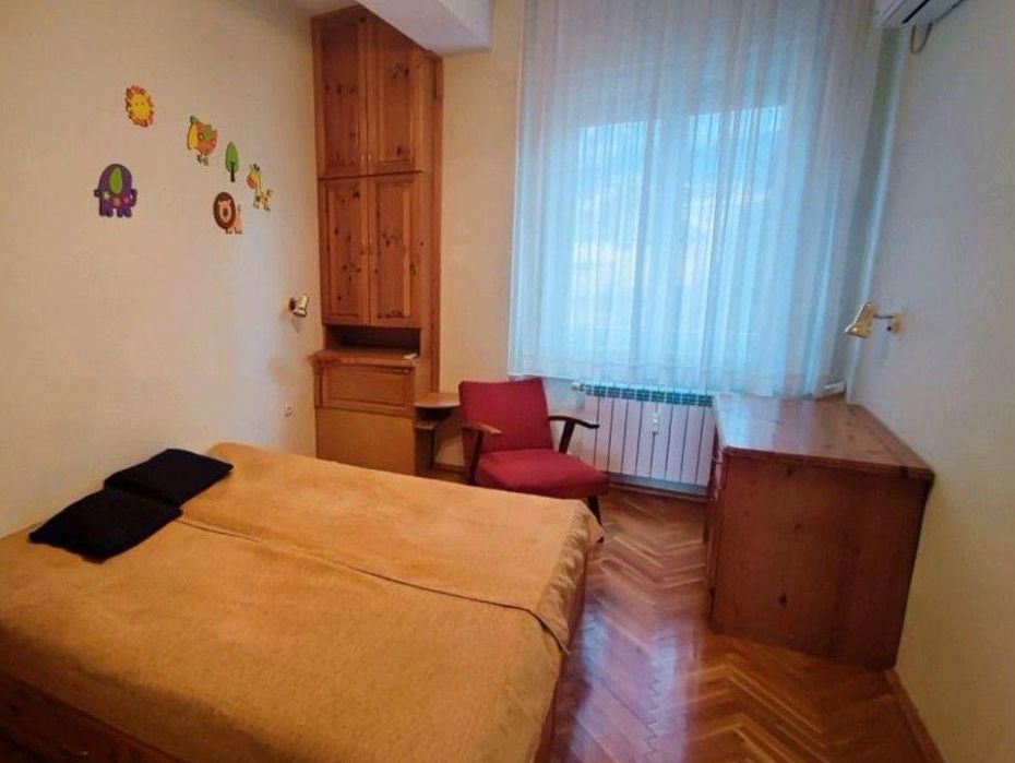 Дава се под наем Тристаен апартамент в София, Център - 95 кв.м за 690 € - Снимка #4