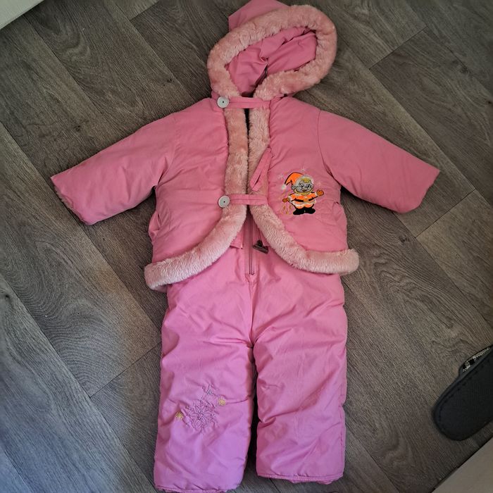 Продам детские куртки