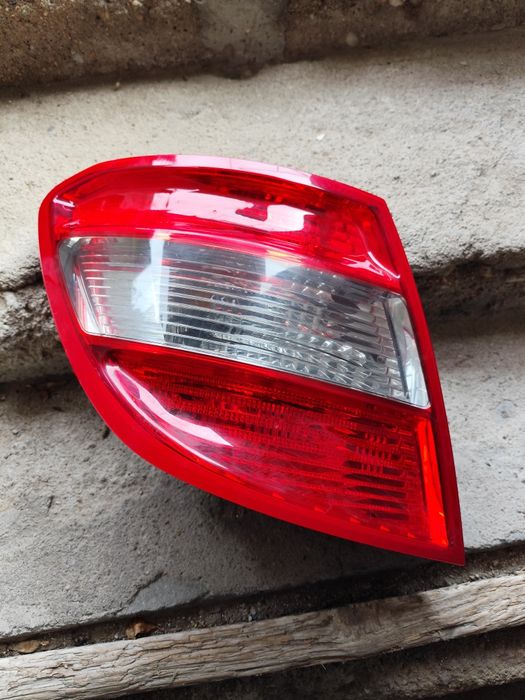 Mercedes W204 комби 2007-2008г. заден ляв стоп