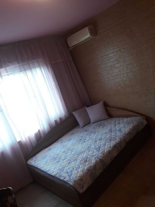 Търсим съквартирантка за самостоятелен апарартамент до Гранд мол