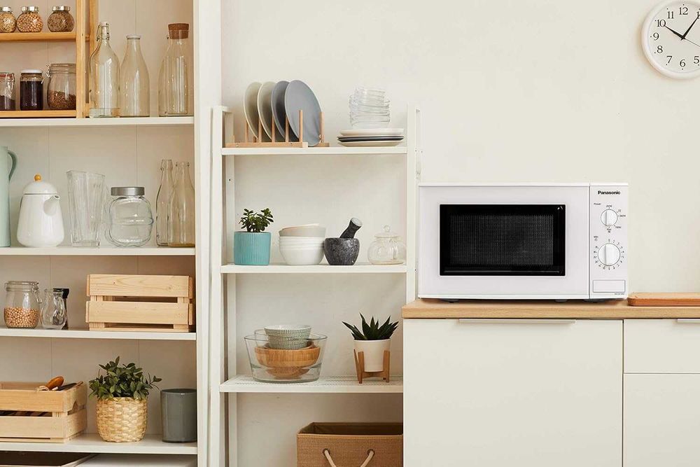 Микровълнова печка Panasonic NN-E201WMEPG (Бяла) 20L 800W