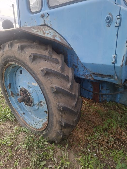 Продам мтз 80 хтс