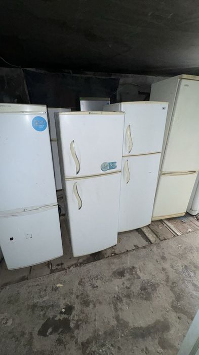 Холодильники по 40000