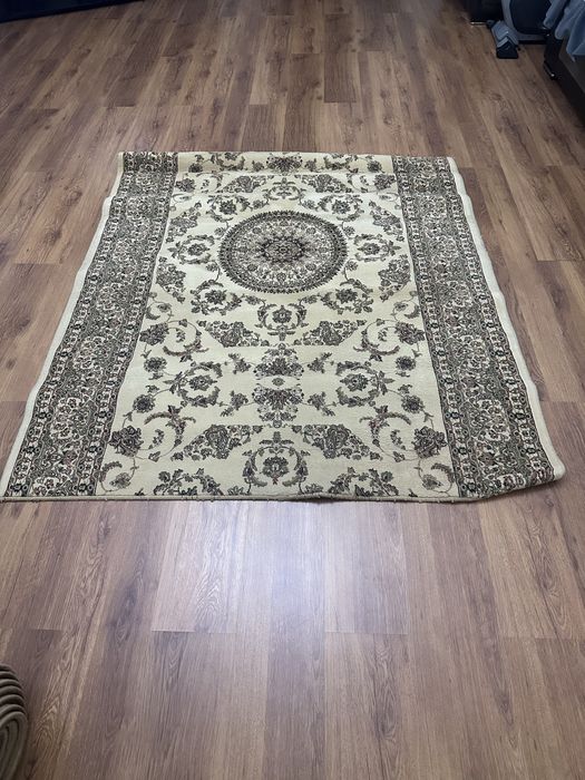 Продаются ковры  и дорожки