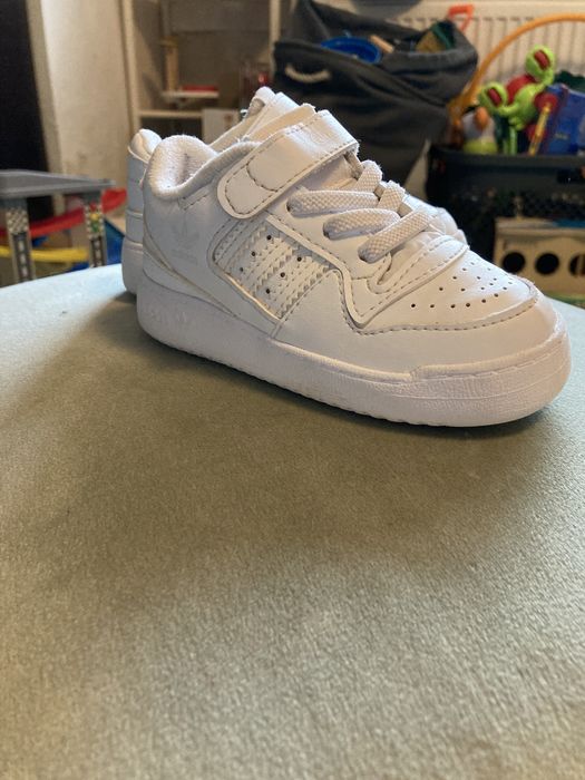 Adidas forum low kids