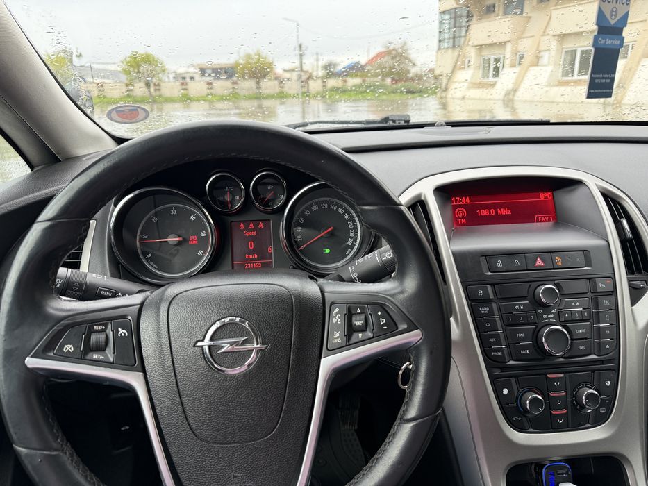 Opel Astra J CDTI