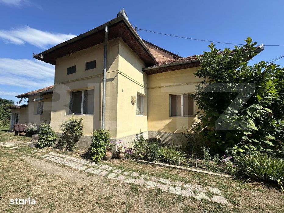 Casa de vanzare 131 mp, teren generos de 1.100 mp