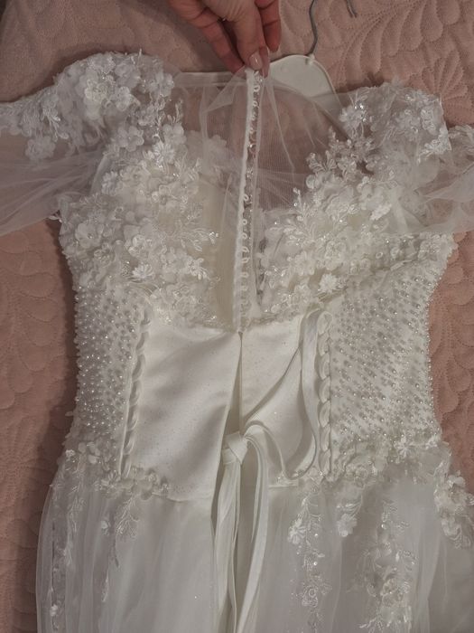 Vand rochie de mireasa