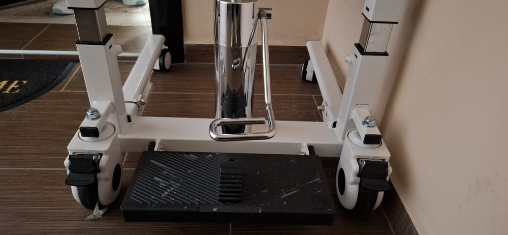 Инвалидна количка-Лифтер