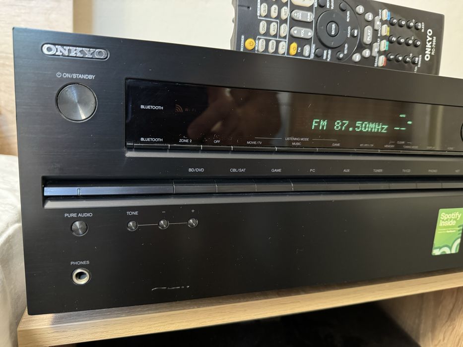 Като нов Onkyo TX-NR626 Bluetooth Wi-Fi