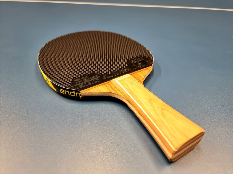 Paleta tenis de masa Rainbow 7 off/ MID HARD. 8 / BLOWFISH Short PIMPL