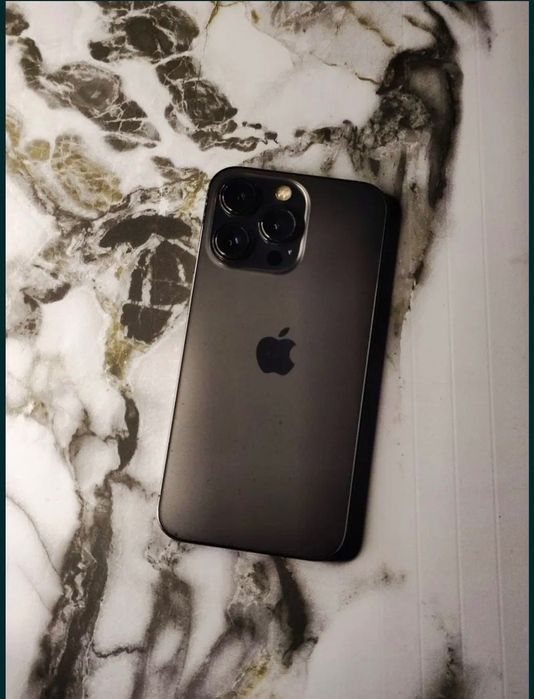 I phone 13 pro sotiladi ekran almashgan