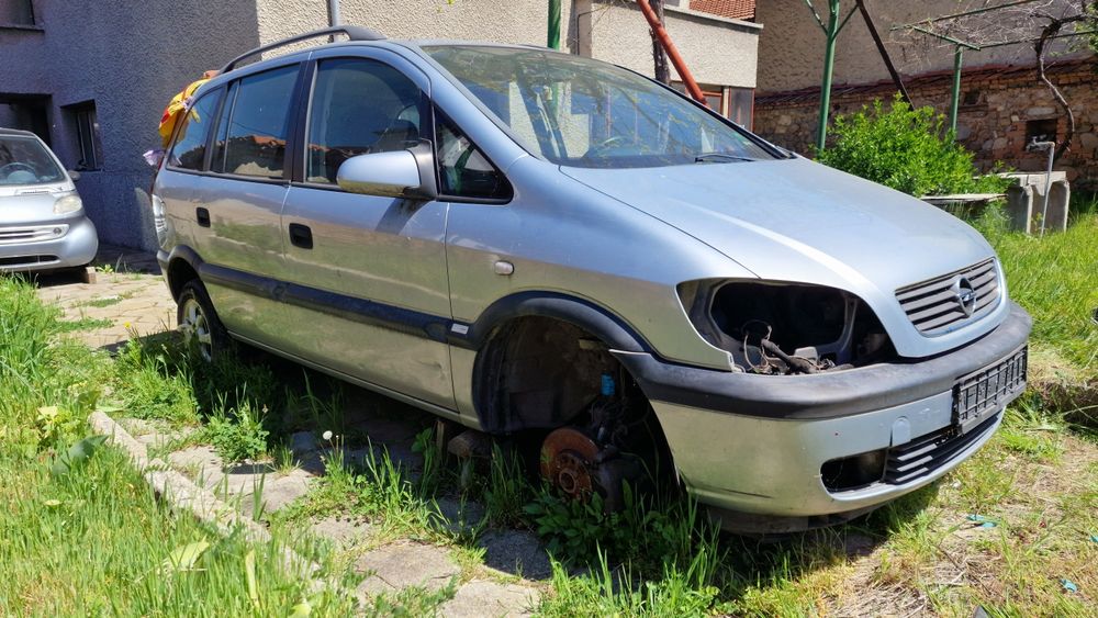 Opel Zafira на части