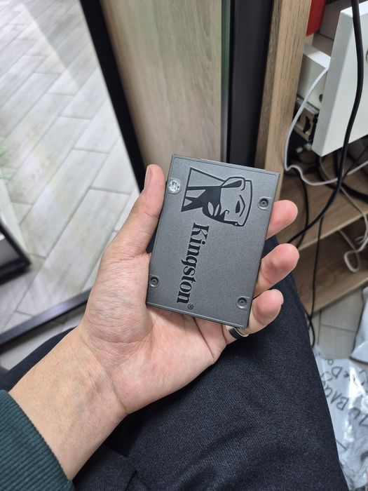 Продам SSD от Kingston на 240 gb